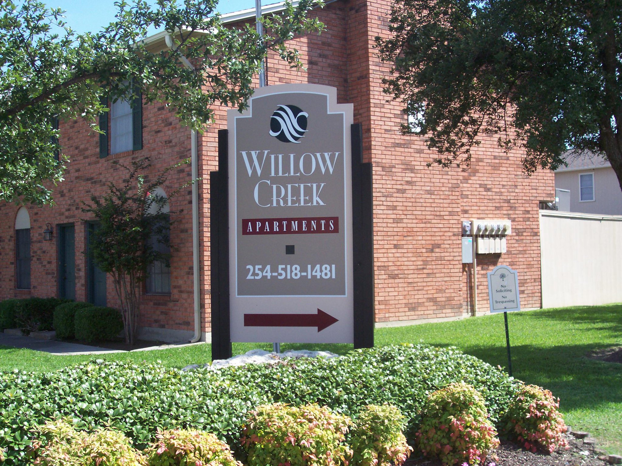 Company logo of Willow Creek Apartments